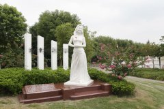 沐鸣集团：以工匠精神展现碑雕工艺的魅力，纪念邓丽君的永恒歌声